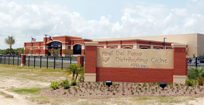 del papa distributing